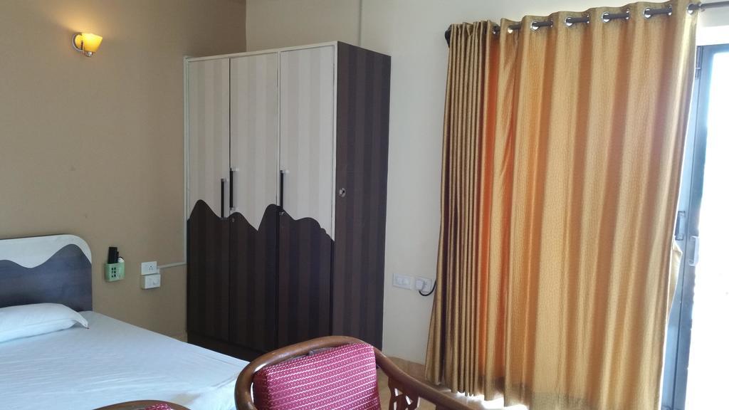 Ocean Crest Hotel Colva Dış mekan fotoğraf